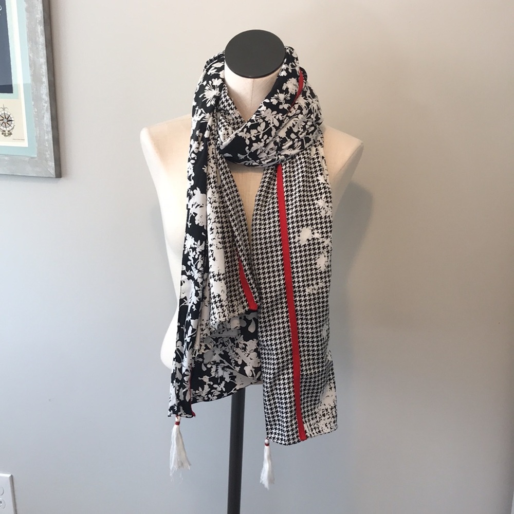 Black and White Patterned Tassle Wrap